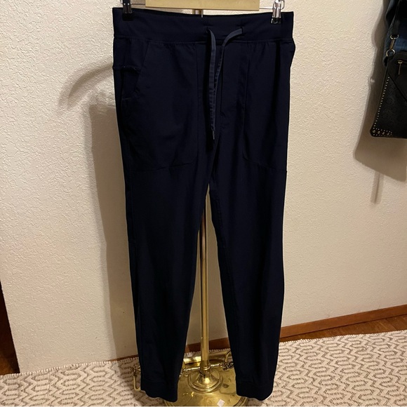 LULULEMON ~ Men’s ABC Warpstreme Joggers in True Navy Medium - Picture 6 of 16